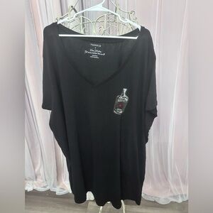 Torrid Black V-Neck Short Sleeve Tee